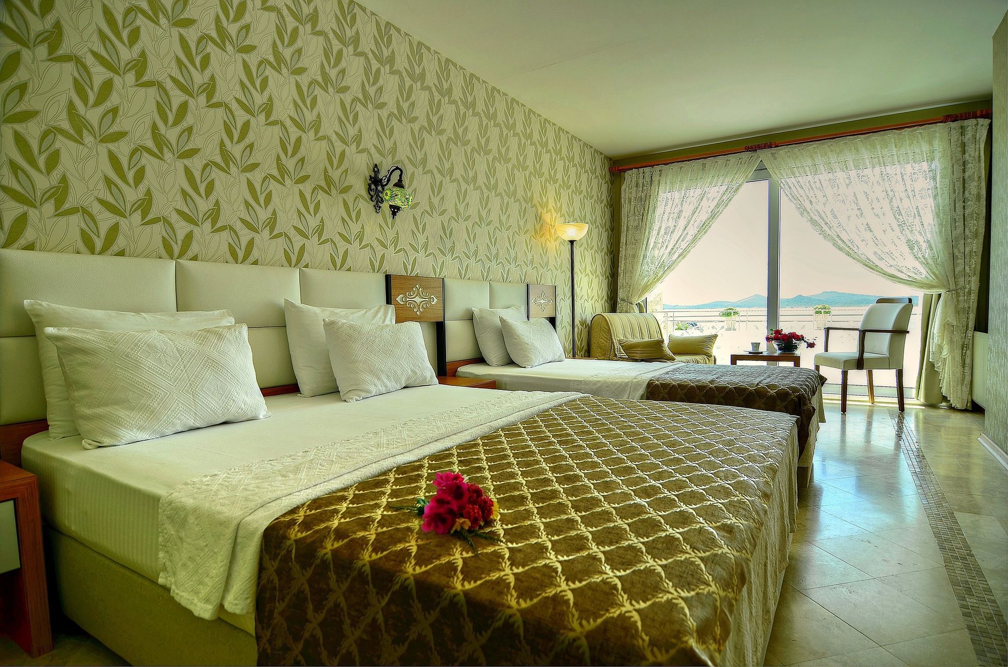 Cunda Kivrak Hotel ไอวาลิค ภายนอก รูปภาพ