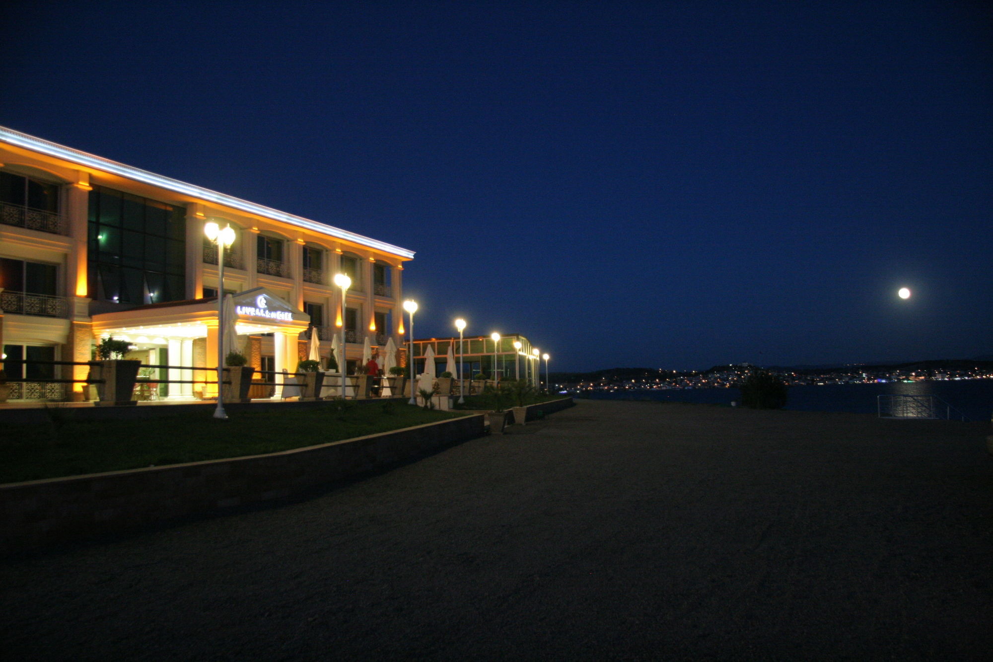 Cunda Kivrak Hotel ไอวาลิค ภายนอก รูปภาพ