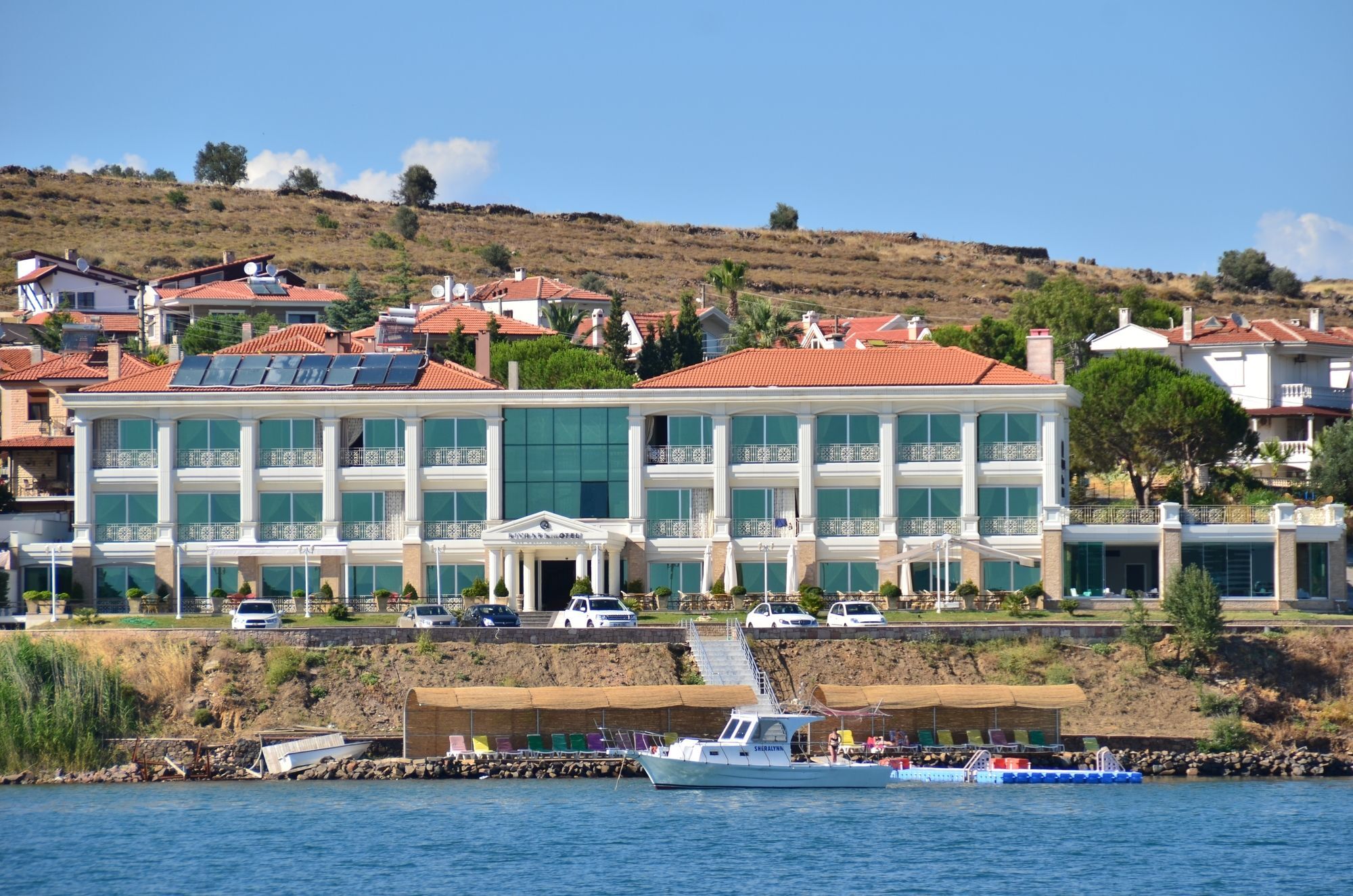 Cunda Kivrak Hotel ไอวาลิค ภายนอก รูปภาพ