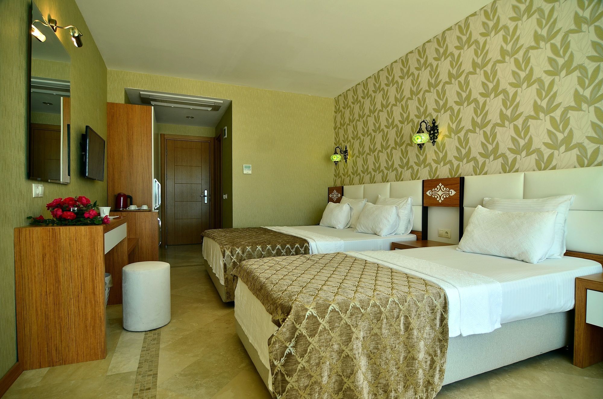 Cunda Kivrak Hotel ไอวาลิค ภายนอก รูปภาพ