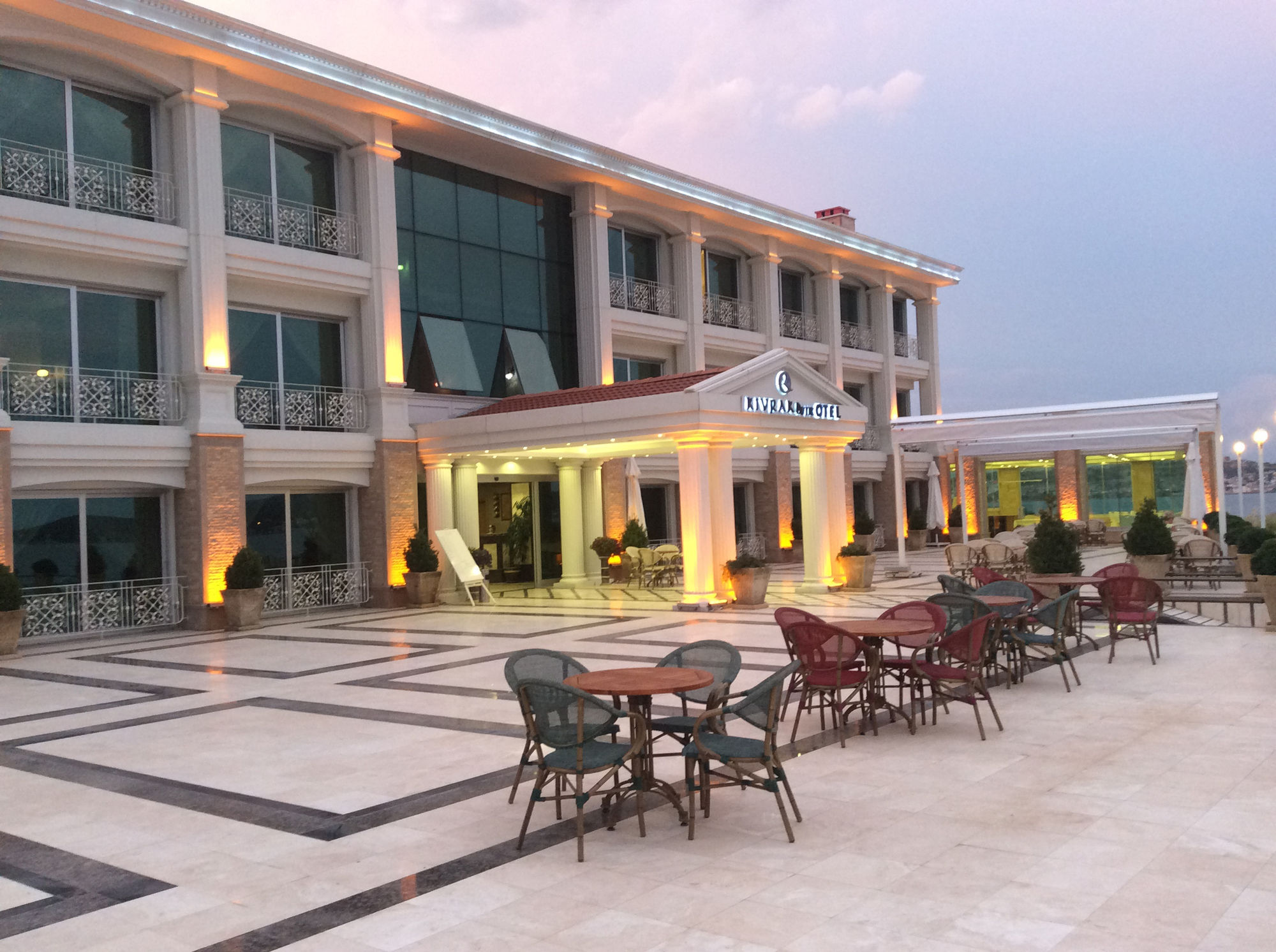 Cunda Kivrak Hotel ไอวาลิค ภายนอก รูปภาพ